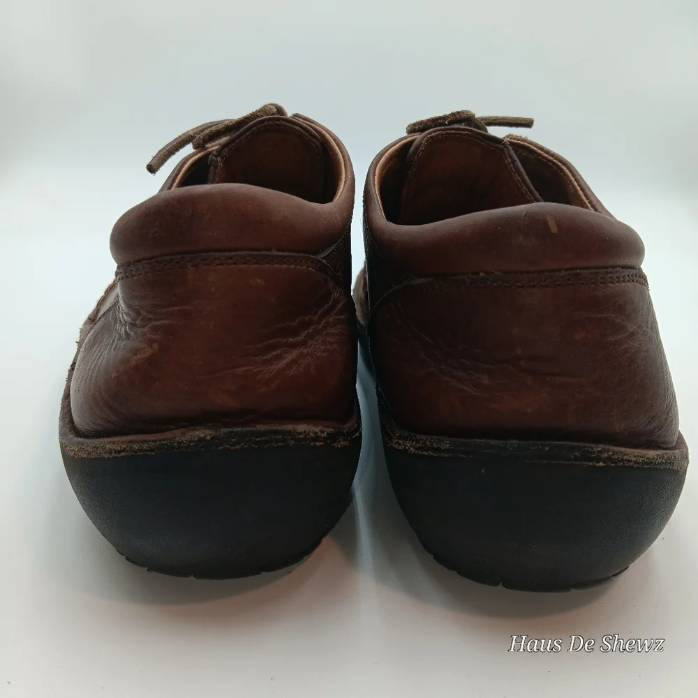 The walking companies men's shoes
